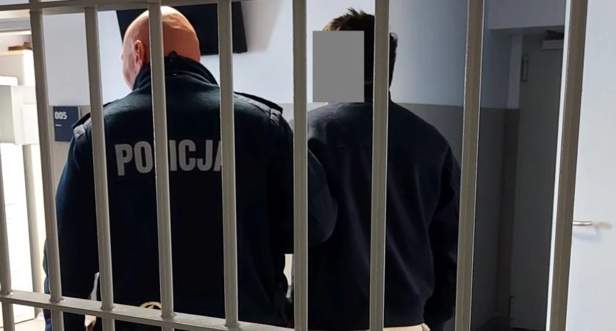 25-letni Kolumbijczyk ukradł laptopa z zaparkowanego samochodu - w naszym kraju przebywał nielegalnie