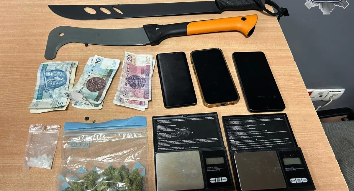 Miał narkotyki i sprzedawał je innym - wpadł przypadkowo podczas kontroli drogowej
