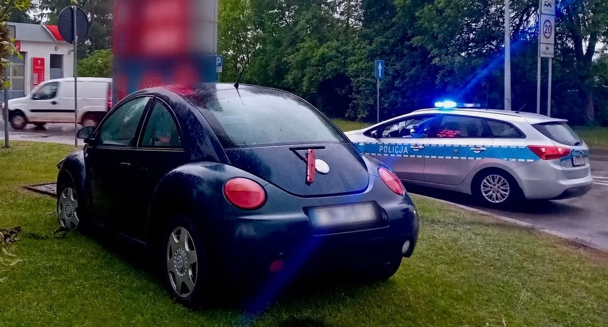 Uderzyła autem w pylon stacji paliw i uciekła - 36-latka była kompletnie pijana