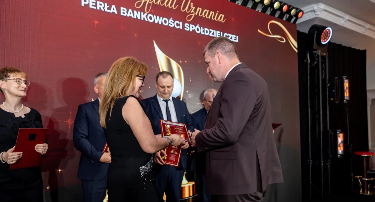 Prestiżowa nagroda dla Rejonowego Banku Spółdzielczego w Lututowie. To wyróżnienie za całokształt pracy!