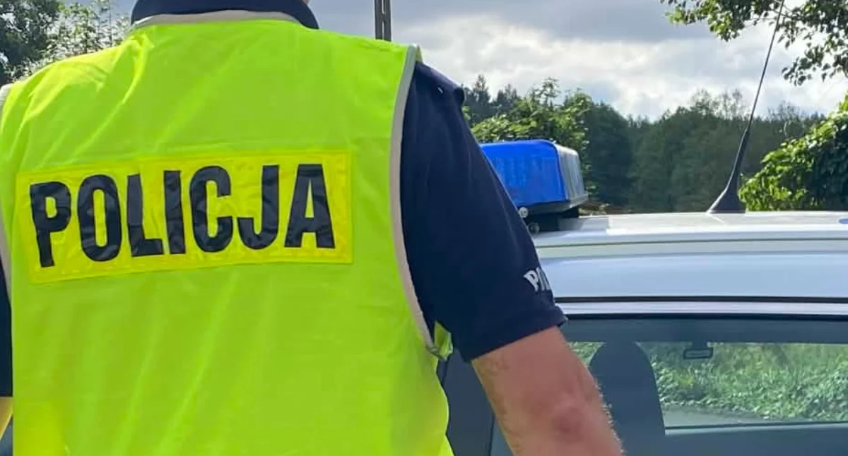 Wypadek na skrzyżowaniu - poszkodowany kierowca skutera trafił do szpitala