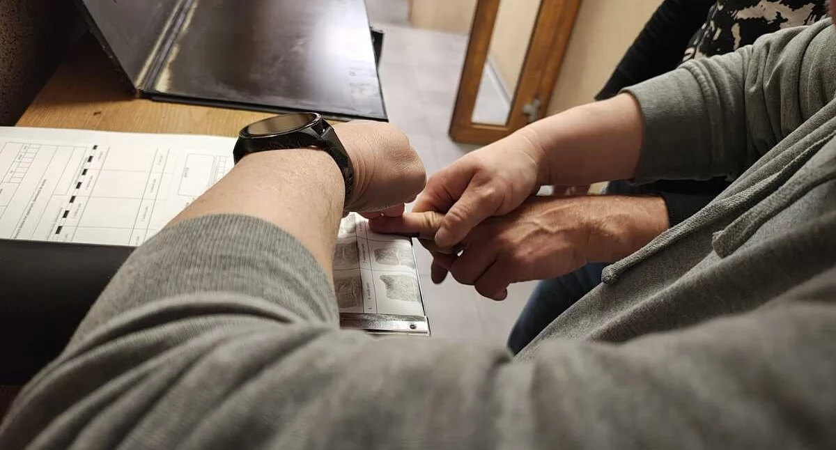 Handlował nielegalnymi papierosami - 43-latek był zaskoczony wizytą policjantów
