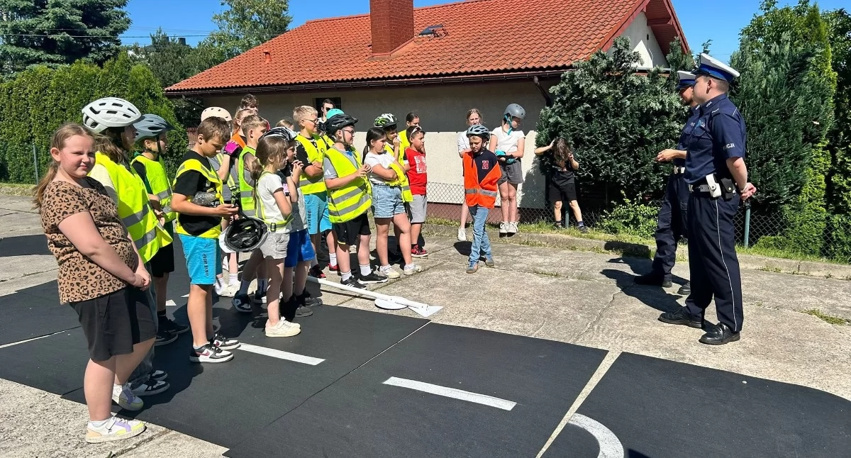 Wielka chwila dla uczniów szkoły w Rudzie - zdali oni egzamin na kartę rowerową