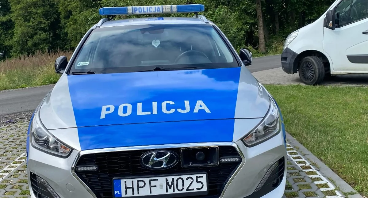 Wypadek na hulajnodze elektrycznej - nastolatki nie miały kasków ochronnych...