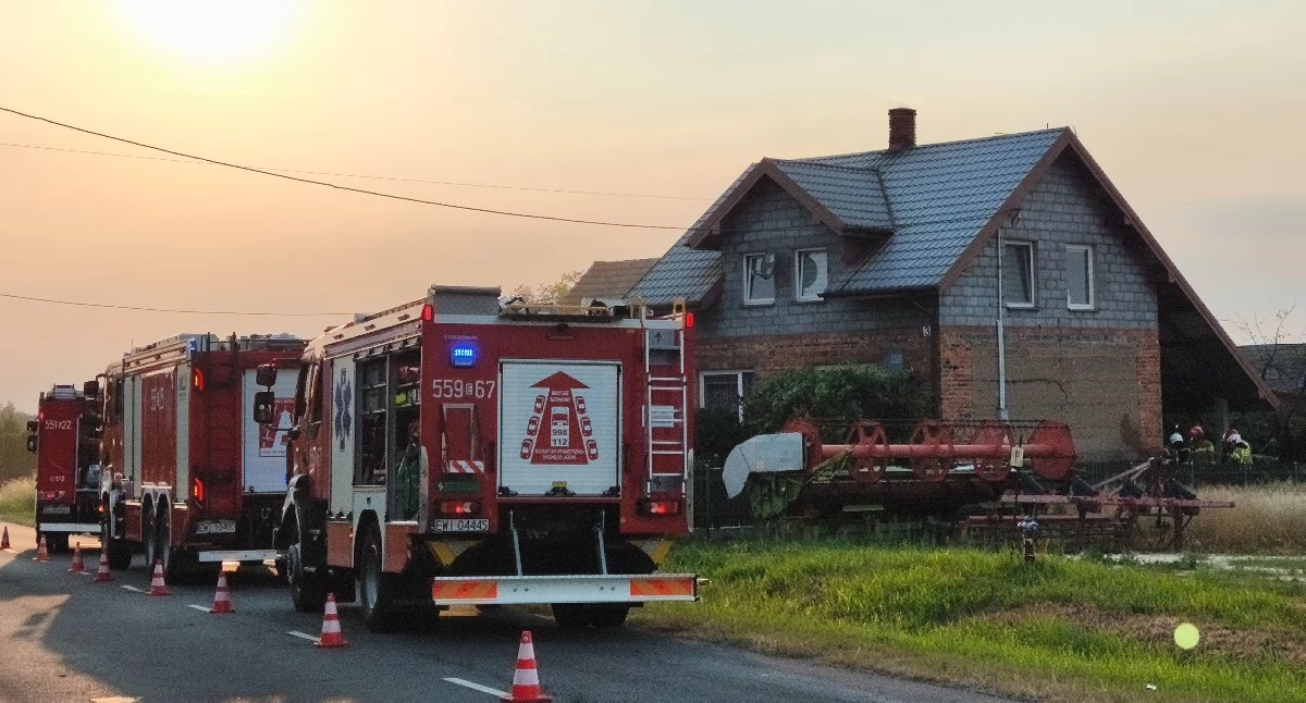 Pożar domu w Turowie: Na miejscu trzy zastępy straży pożarnej