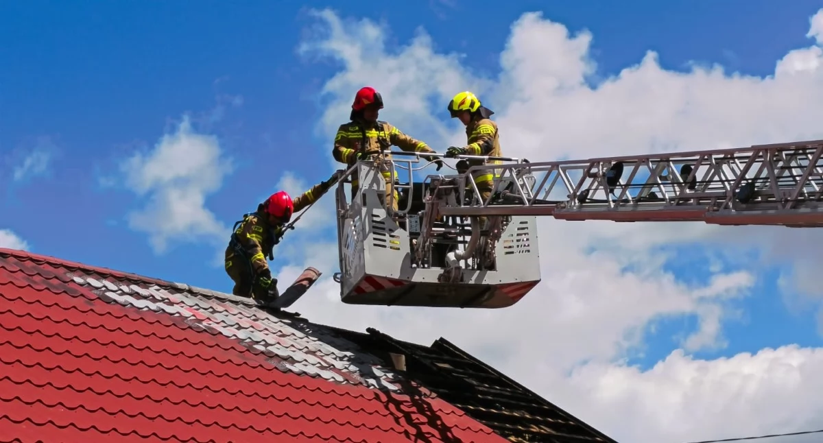 Pożar domu zaczął się w koszu na śmieci