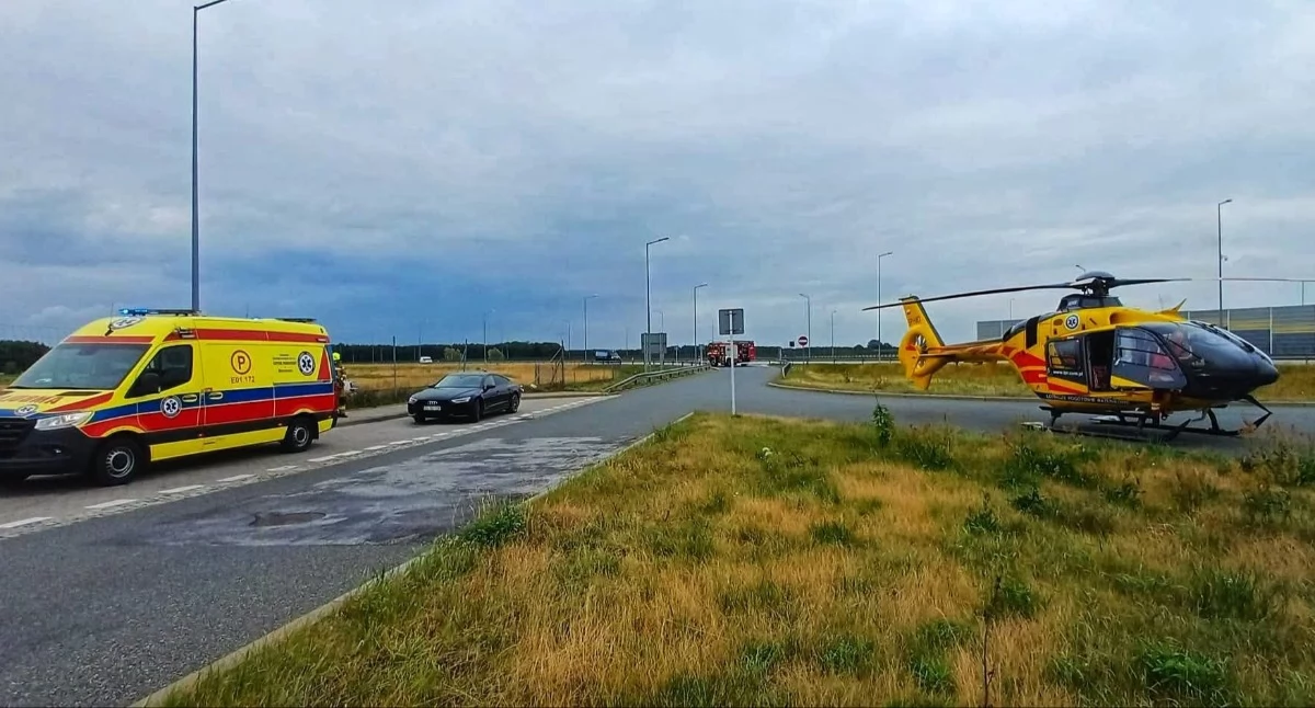 Dziecko zasłabło podczas podróży drogą S8. Na miejsce wezwano śmigłowiec LPR