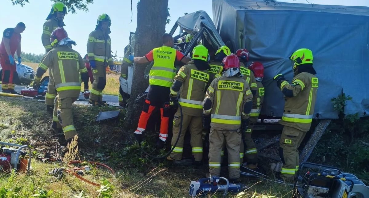 Wypadek pod Kleszczowem. Wszyscy ranni z pajęczańskiego. Lądował LPR
