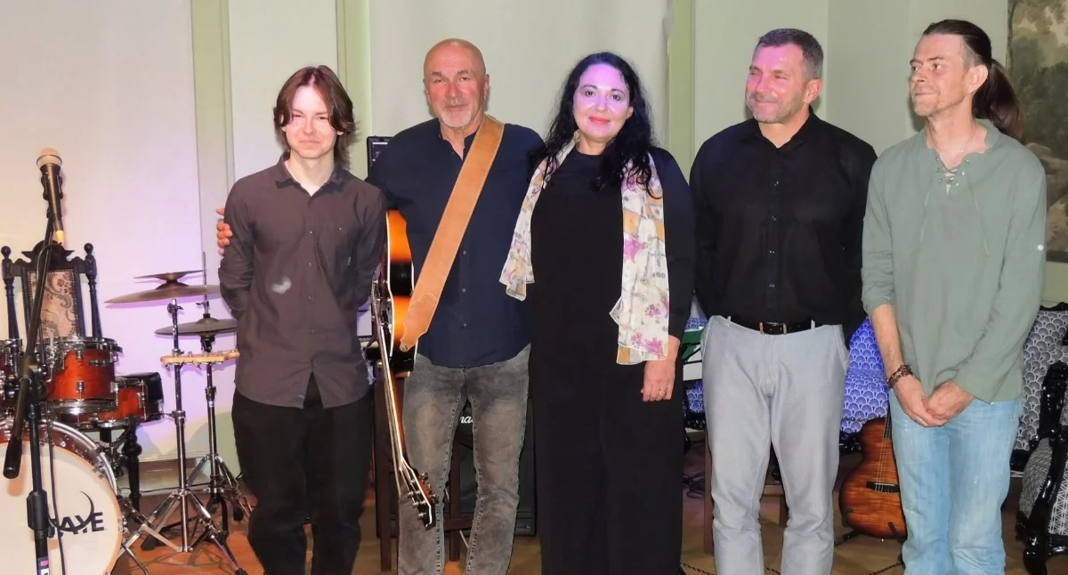 Poezja, która zatrzymała czas. Wyjątkowy koncert w Pałacu Męcińskich w Działoszynie