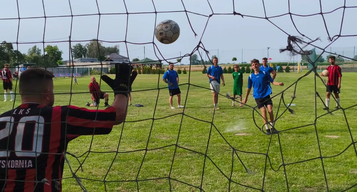 Żonaci vs Kawalerowie. Piłkarskie derby w Łyskorni 2026