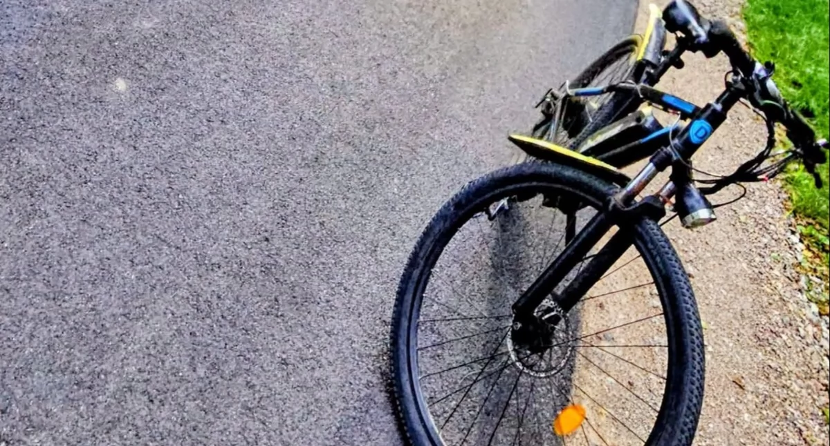 Rowerzysta wjechał do rowu i doznał urazu głowy - był kompletnie pijany!
