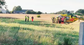 Poważny wypadek drogowy w Skrzynnie: 29-letni kierowca w ciężkim stanie przetransportowany do szpitala śmigłowcem LPR