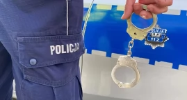 Pijany 29-latek wsiadł do przypadkowego auta i ukradł telefon - szybko został zatrzymany