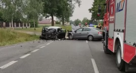 Zderzenie dwóch aut na drodze krajowej nr 72 - obydw&hellip;