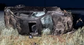 BMW dachowało i zatrzymało się w polu. Pięć osób tra&hellip;