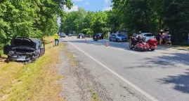 Wypadek na drodze krajowej 74. Ranna kobieta