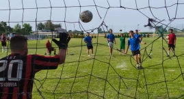 Żonaci vs Kawalerowie. Piłkarskie derby w Łyskorni 2026