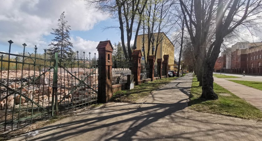 Betonowe molochy przy ul. Jedności Narodowej. Radni dali zielone światło inwestorowi