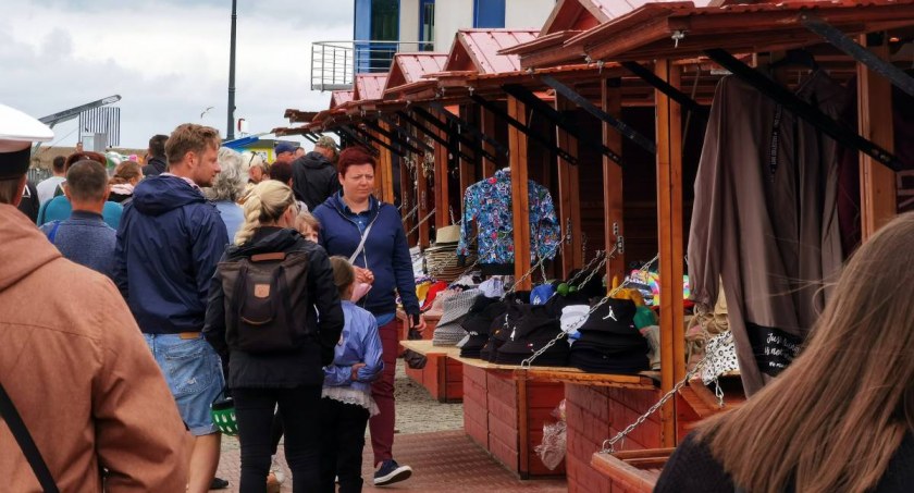 Jarmark Solny w  Kołobrzegu potrwa 37 dni. Można jeszcze wynająć pawilon handlowy