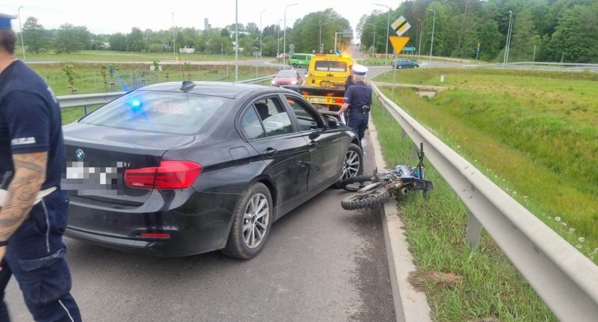16-letni motocyklista uciekał przed policją