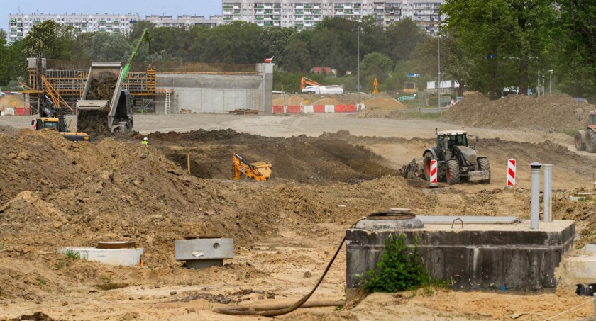 Budowa łącznika z S6 i wiaduktu w Budzistowie na półmetku? Zobacz postęp prac | zdjęcia
