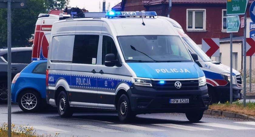 Kolizja na rondzie przy kołobrzeskiej obwodnicy (foto)