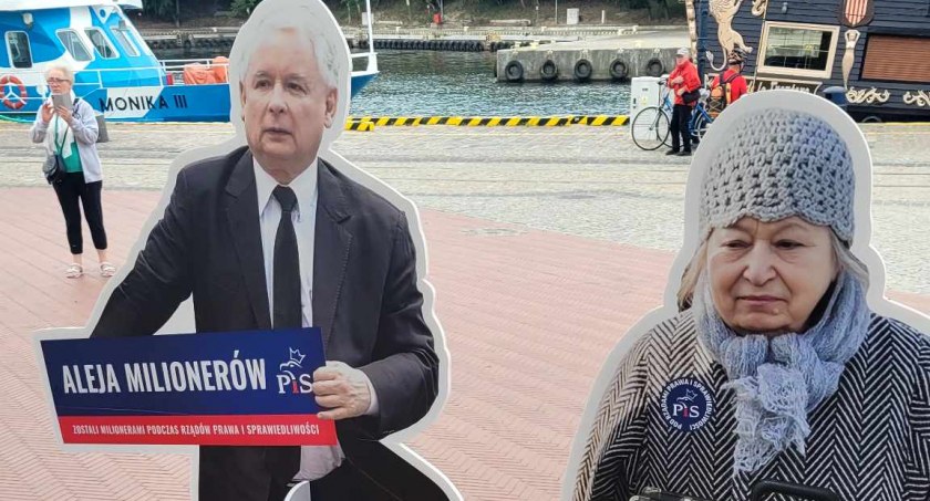 Aleja Milionerów PiS w Kołobrzegu| zdjęcia