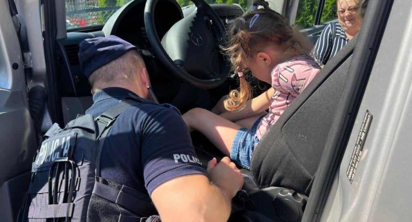 Słodycze i zabawki dla dzieci. Policja w kołobrzeskim pogotowiu opiekuńczym