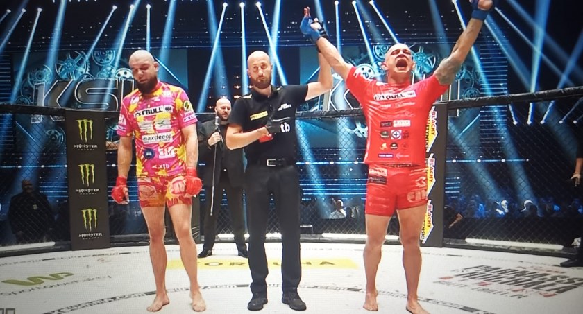 To była trzyrundowa bitwa! Debiut Damiana Mieczkowskiego w KSW!