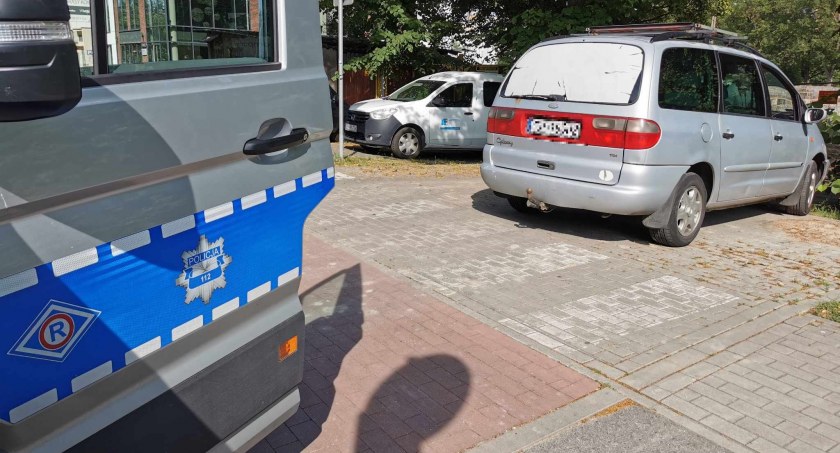 Pijany jechał skradzionym samochodem