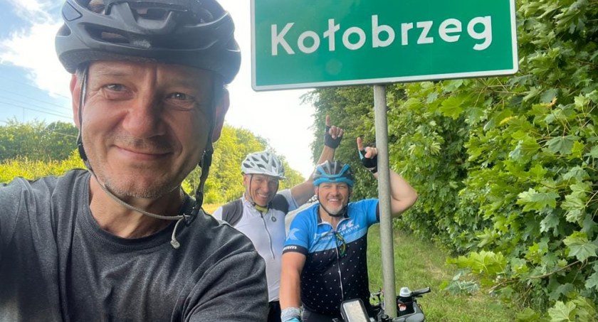 Trzej muzycy klasyczni jadą rowerami dookoła Polski. Swój przystanek mieli również w Kołobrzegu