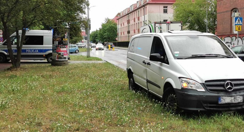 Potrącenie pieszej. Kobieta została zabrana do szpitala