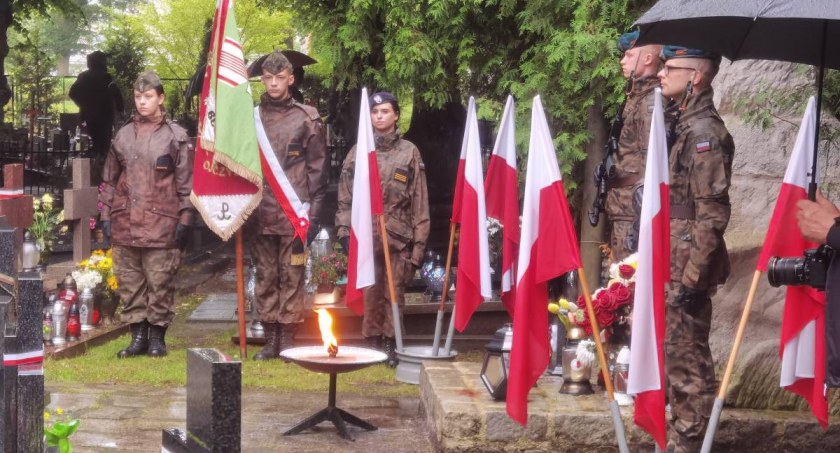 Kołobrzeg uczcił pamięć Powstańców | zdjęcia, wideo