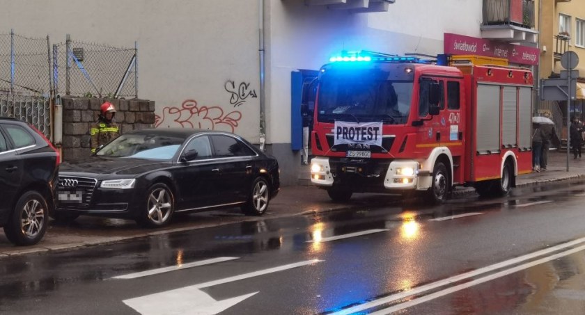 Interwencja straży pożarnej. Woda wdzierała się do kina