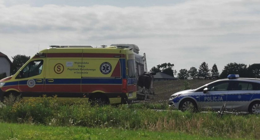 Zderzenie samochodu z rowerzystą