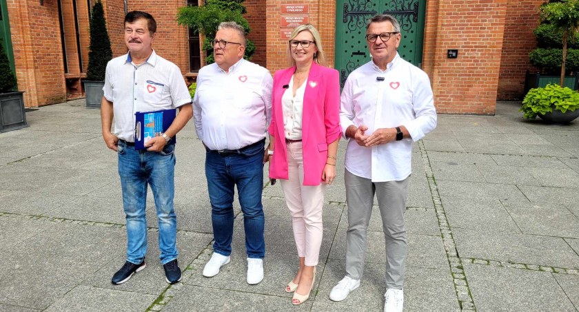 Bzdetne pytania z referendum urągające godności przedszkolaków. PO rozpoczyna kampanię i zbiera podpisy (audio)