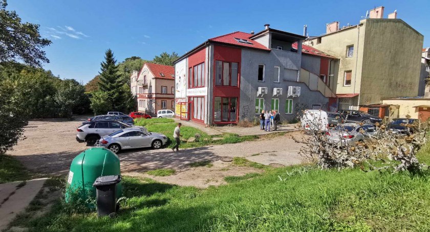 Podwórko przy ul. Budowlanej przejdzie modernizację