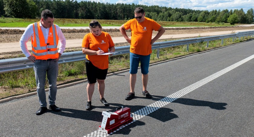 Prawie 50 km nowej ekspresówki już we wrześniu. Trwają ostatnie prace