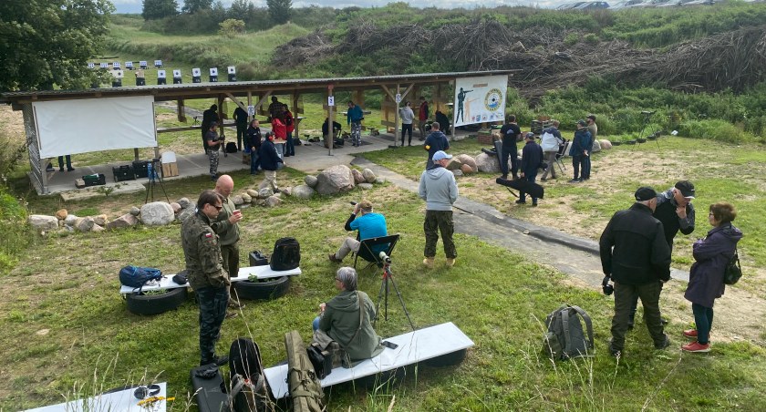 60 zawodników walczyło w zawodach strzeleckich 