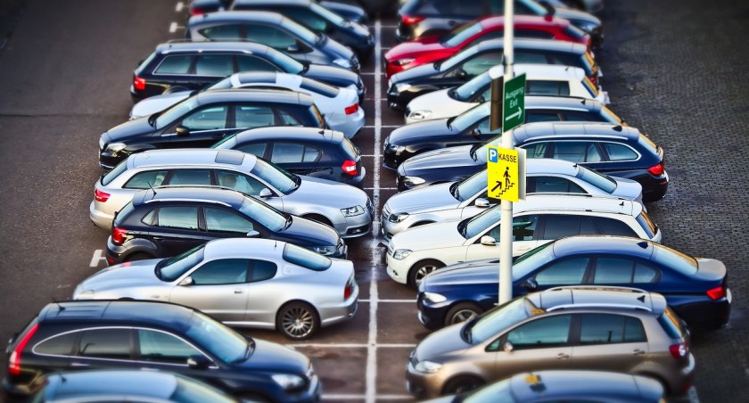 Ktoś uszkodził Twoje auto na parkingu? Zgłoś szkodę parkingową!