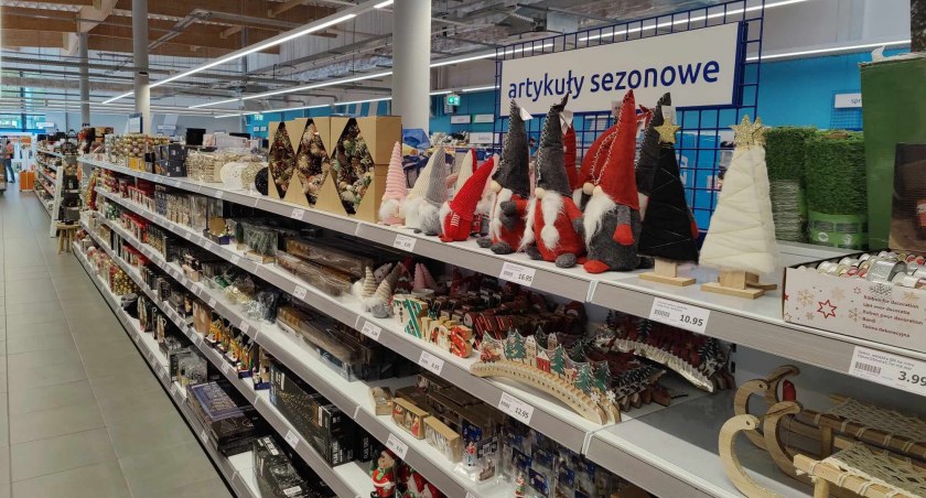 Magia świąt czy absurd? W jednym z marketów już zaopatrzysz się na Boże Narodzenie... 