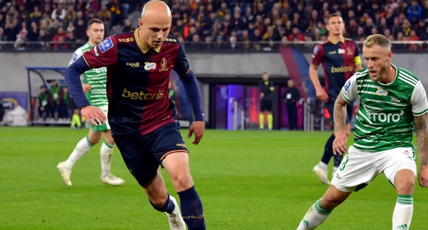 Pogoń Szczecin - Lechia Gdańsk w Kołobrzegu. Wstęp na spotkanie będzie bezpłatny