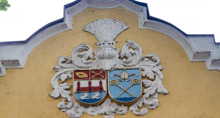 Na co dzień nie zwrócisz na nie uwagi. To architektoniczne pamiątki dawnego Kołobrzegu | zdjęcia
