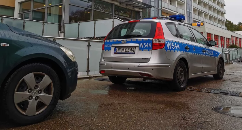 Kobieta i mężczyzna wypadli lub wyskoczyli z 3 piętra. Dramatyczne zdarzenie w jednym z sanatoriów