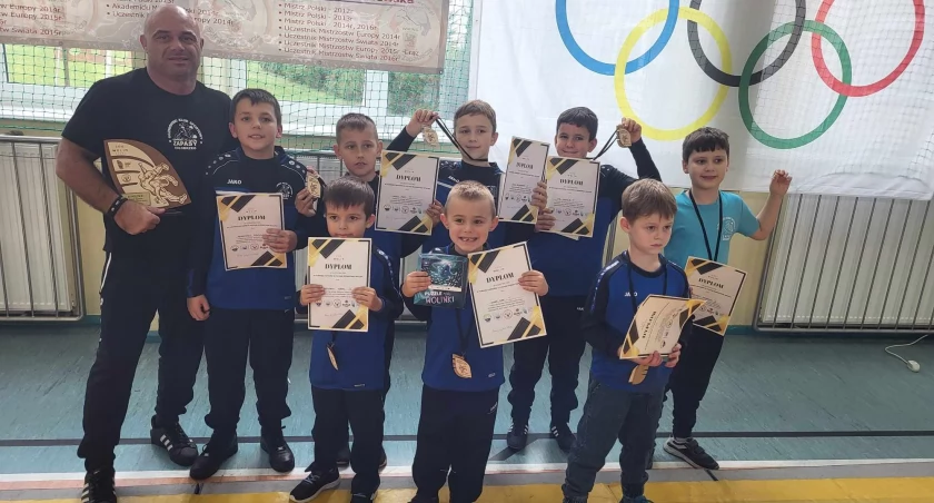 Najmłodsi zapaśnicy zdobyli 8 medali