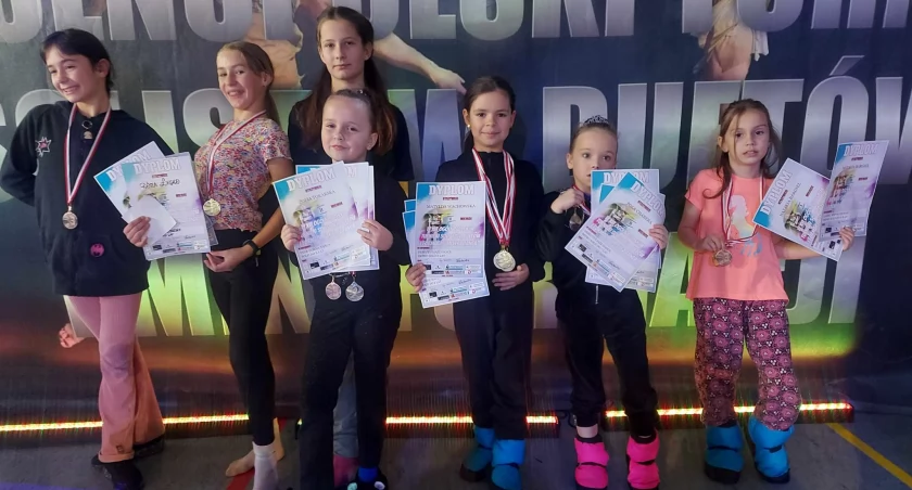 Udanie rozpoczęły sezon taneczny. Do Kołobrzegu wróciły z medalami