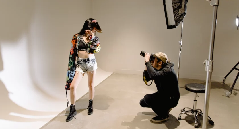 Profesjonalne tło fotograficzne – nieodłączny element wyposażenia każdego studia