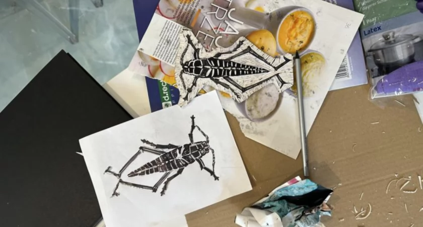 Warsztaty z linorytu i druku na tkaninie w Laboratorium Kultury Adebar