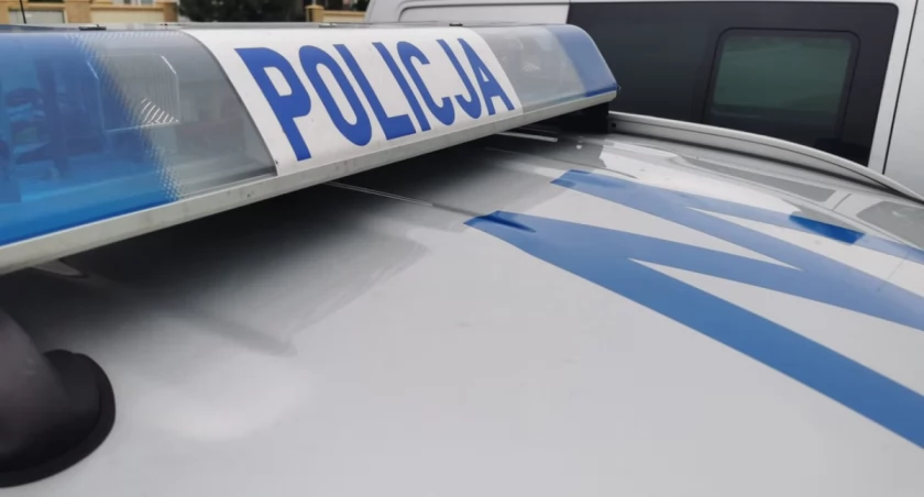 Podmienił kod na samoobsługowej kasie, żeby mniej zapłacić. Odpowie za oszustwo 