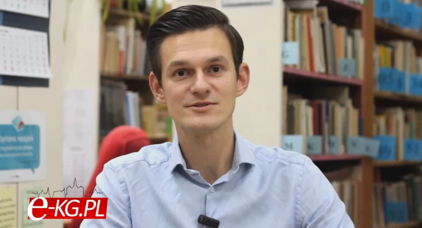 Rozmowa z dr. Mariuszem Rzeszotkiem. Jak dobierać dziecku zajęcia dodatkowe i jak wychować mistrza I wideo